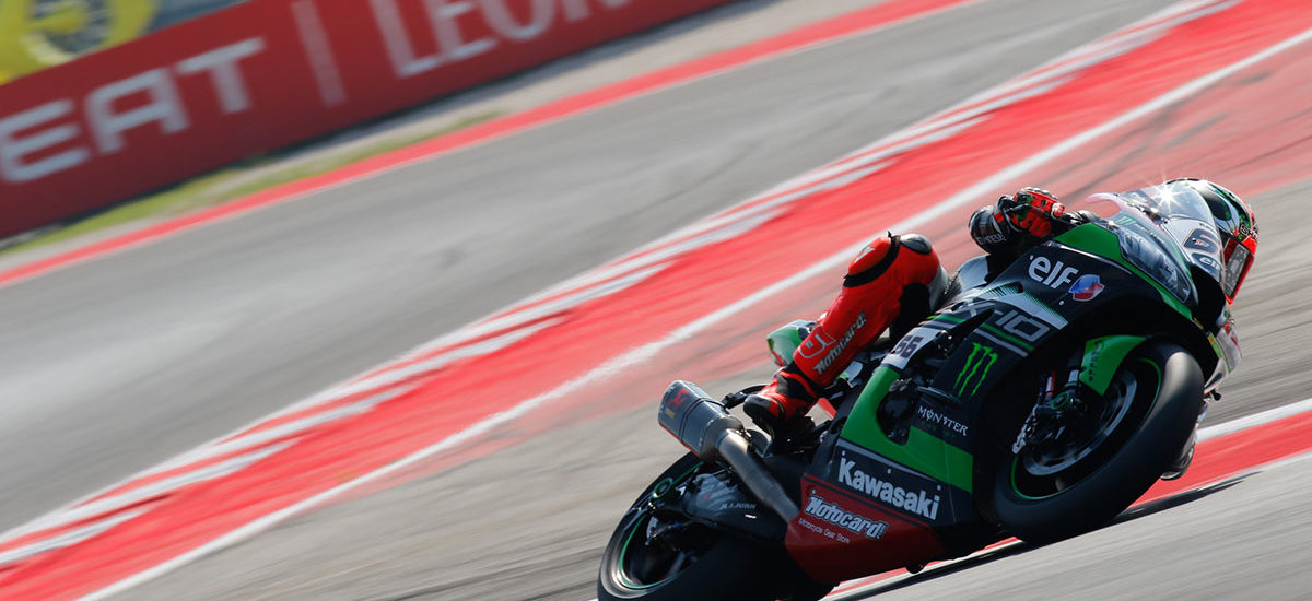 Tom Sykes triomphe au terme d’une course à rebondissements