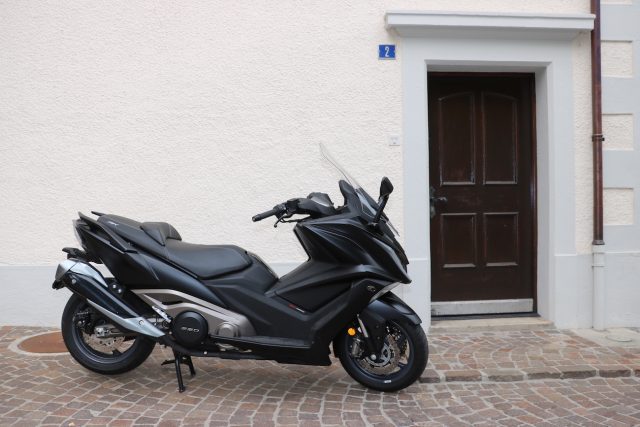 Kymco AK 550