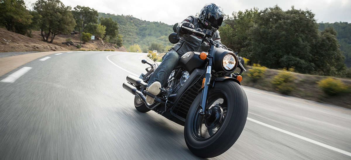 Le Scout Bobber, en couple avec la Bad Boy Attitude!