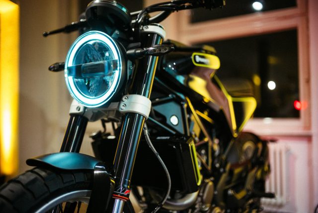 Husqvarna 401 Svartpilen