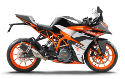 KTM propose une version pimpée de sa petite sportive, la RC 390 R :: Nouveauté 2018