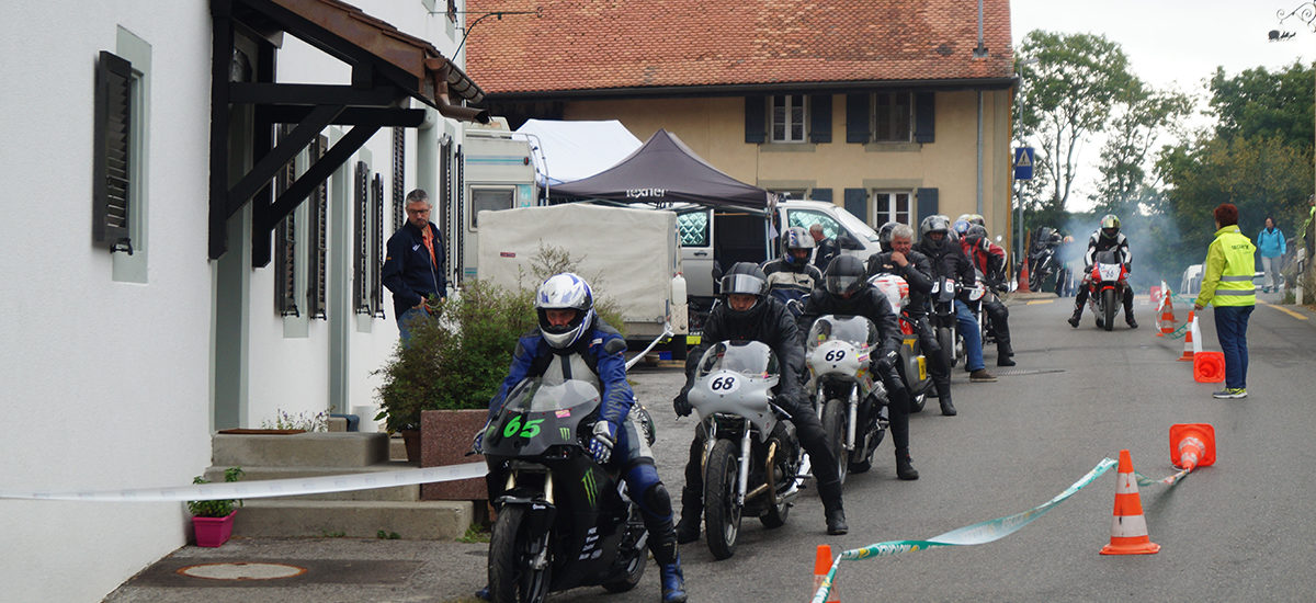 Les motos anciennes ont envahi Corcelles-le-Jorat (VD)