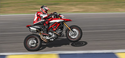 Un Hypermotard Ducati 950 encore plus joueur, avec pots sous la selle :: Nouveautés 2019