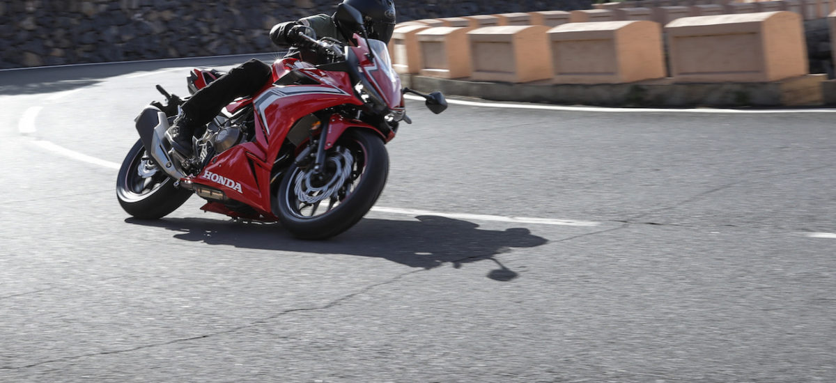 La CBR 500 R et la CB 500 F, petite lame et petit Streetfighter