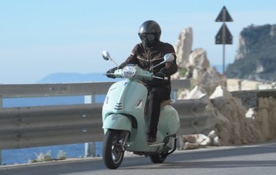 Plus techno, plus perfo, la grande Vespa prend de la hauteur :: Vespa