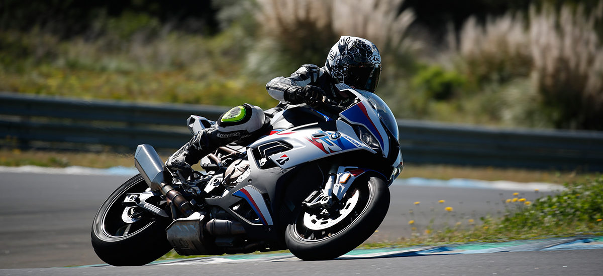 Des retards de plusieurs mois dans la livraison des BMW S1000RR