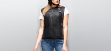 Dainese lance (lui aussi) « Smart Jacket », le gilet airbag sans fil