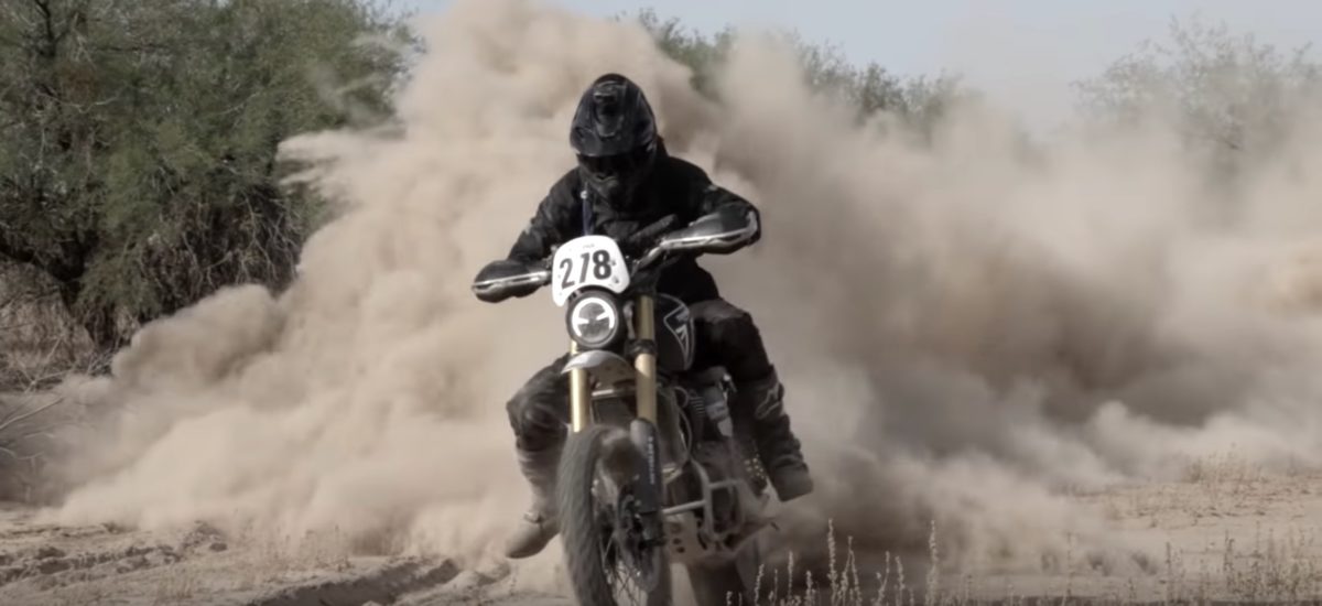 Il finit cinquième au rallye du Mexique sur un Triumph Scrambler 1200!