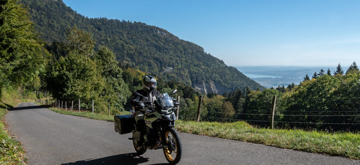 De l’Aiguillon à la Côte aux Fées et retour sur Grandson