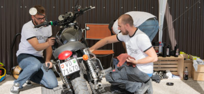 Neuch&rsquo;Bike, un motard qui fait resplendir votre moto :: Service de nettoyage