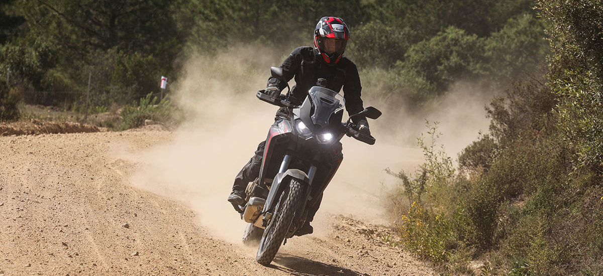 La mythique Africa Twin ne craint ni les cailloux ni la poussière