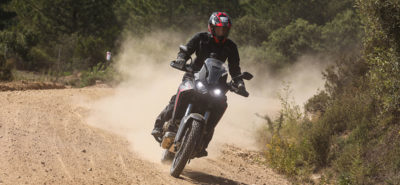 La mythique Africa Twin ne craint ni les cailloux ni la poussière :: Test Honda