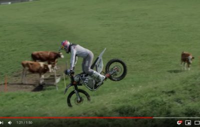 Mat Rebeaud présente le Freestyle suisse, en silence et sur l’herbe :: Figures silencieuses 