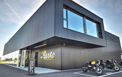 Hostettler Group avale Parts World SA sur le marché des accessoires et habits moto :: Actu