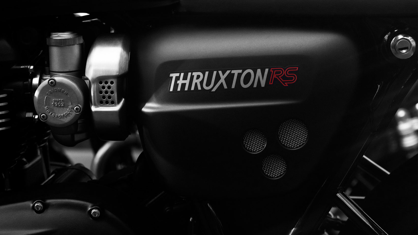 Thruxton R