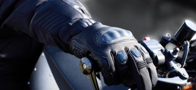 Ixon lance le gant chauffant « intelligent » :: Equipements moto