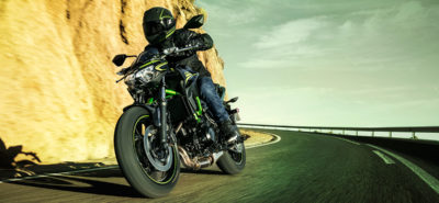 Kawasaki augmente fortement le côté fun de sa Z650 :: Nouveauté 2020