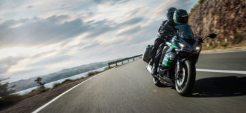 La Sport-Touring Ninja 1000 SX gagne de l&rsquo;équipement et du confort