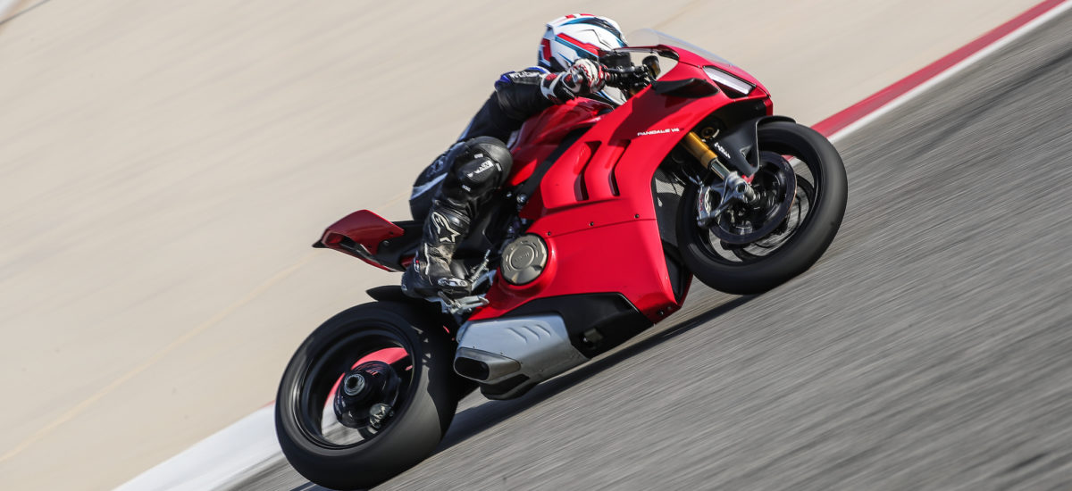 La Panigale V4 S de 2020 fait un effort envers ses pilotes