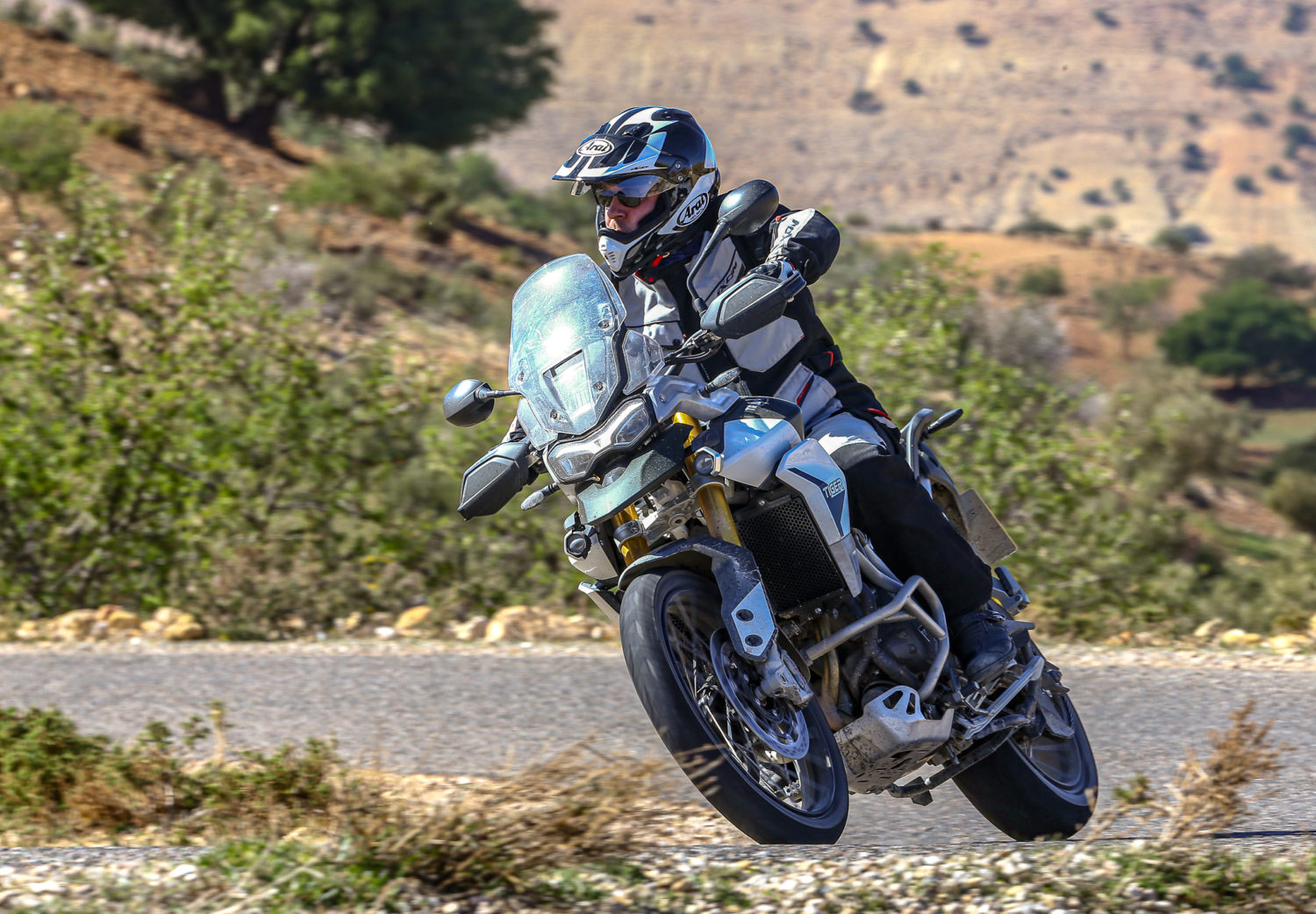 Triumph Tiger 900 Actumoto.ch Mathias Deshusses