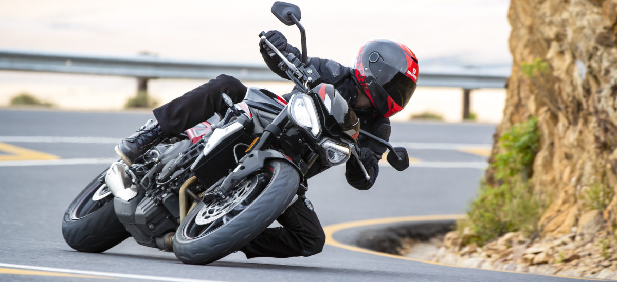 Après la RS et la S, voici la nouvelle Triumph Street Triple R