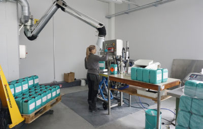 La marque suisse Motorex se met à livrer du gel désinfectant :: Industrie mobilisée