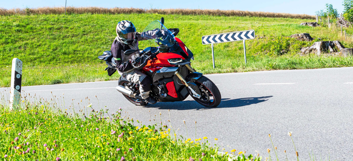 L’avion de chasse BMW, la S 1000 XR, fait une petite cure