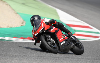 La Superleggera V4, ou l’insoutenable légèreté de l’être :: Test Ducati