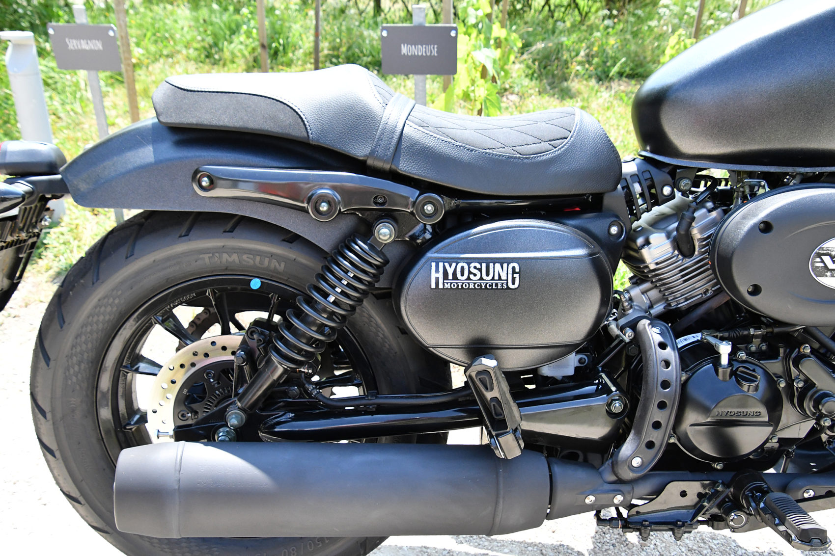 Hyosung arrière