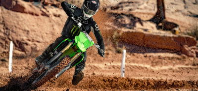 Kawasaki upgrade la KX250 et affine la KX450 :: Nouveautés 2021