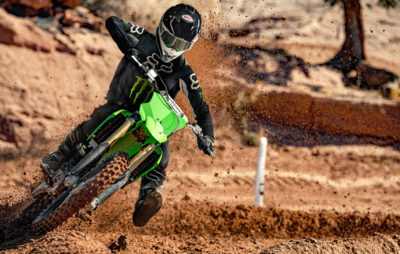 Kawasaki upgrade la KX250 et affine la KX450 :: Nouveautés 2021