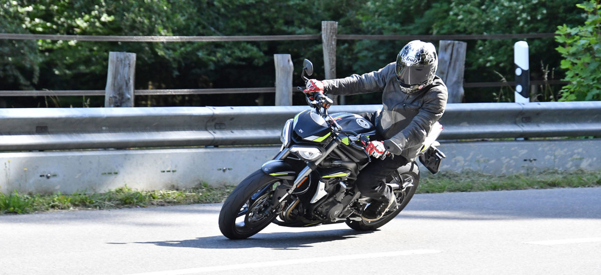 Street Triple RS: honneur à la race des seigneurs