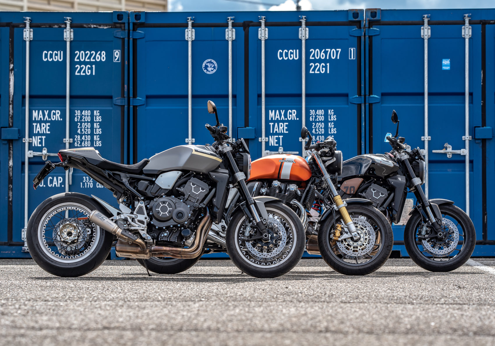 La "Stardust" (au premier plan) pose ici avec la CB1100RS "Limited" de 2017, ainsi qu'avec la CB1000R "Seventy" de 2018.