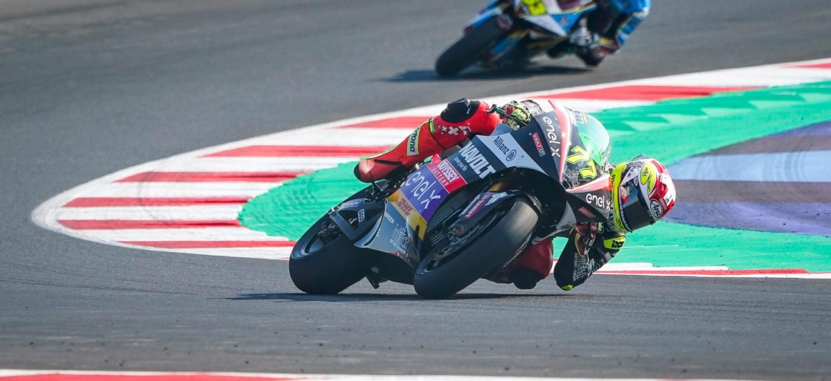 Domi Aegerter sur le podium à Misano