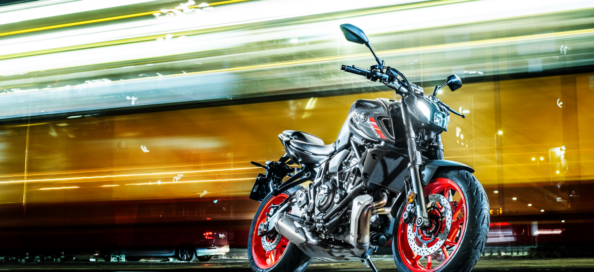 La Yamaha MT-07 adopte un look tranché pour 2021