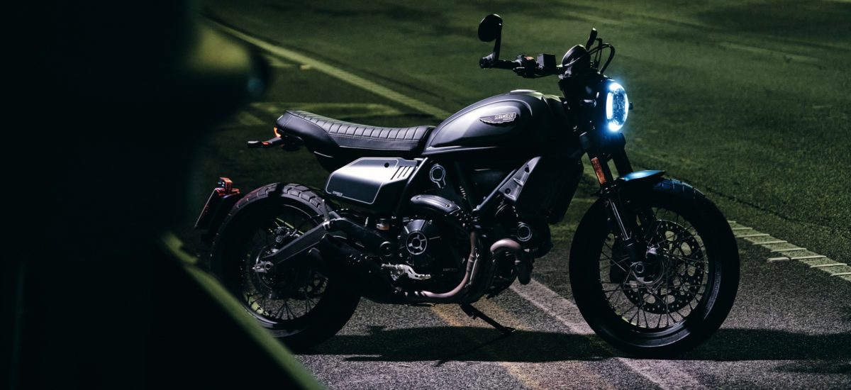 Gamme Scrambler Ducati 2021 – Bienvenue au Nightshift, adieu aux Café Racer et Full Throttle