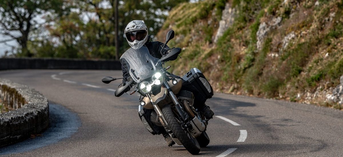 Essai Moto Guzzi V85TT Travel – l’Italie sait aussi être raisonnable