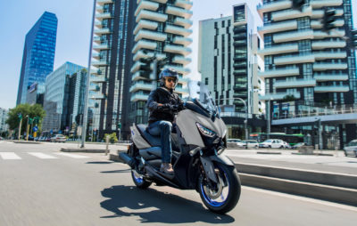 Le scooter sportif Yamaha XMAX 125 version 2021 est sobre comme un chameau! :: Nouveauté 2021