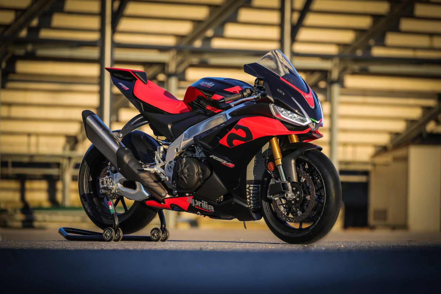 Aprilia Black