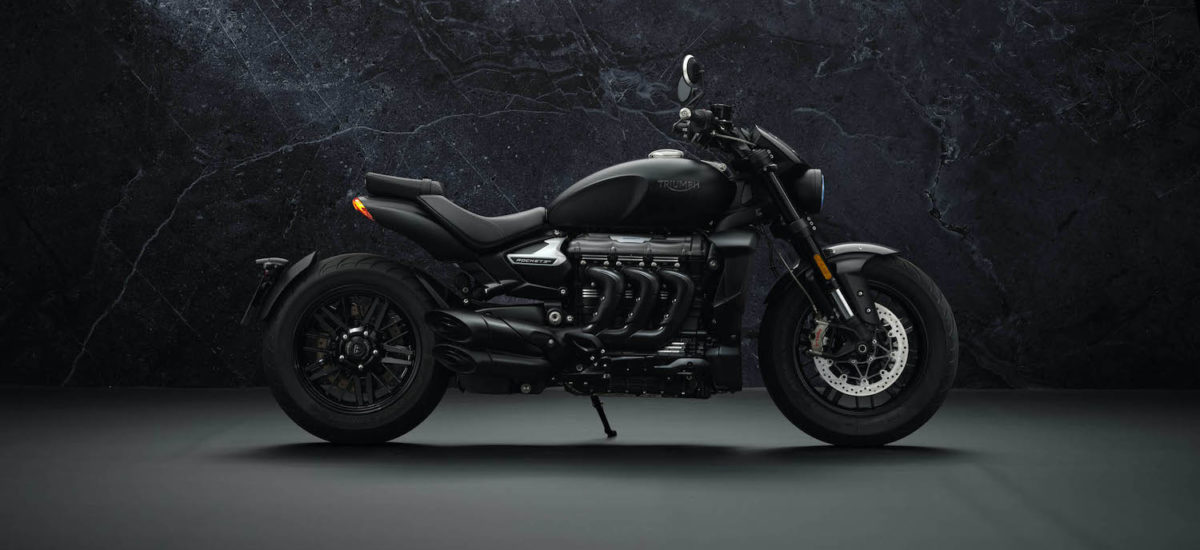 Triumph Rocket 3 Black Limited Edition – Noir, c’est noir!