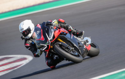 Essai RSV4 Factory 2021: elle se bonifie comme une bonne bouteille :: Test Aprilia