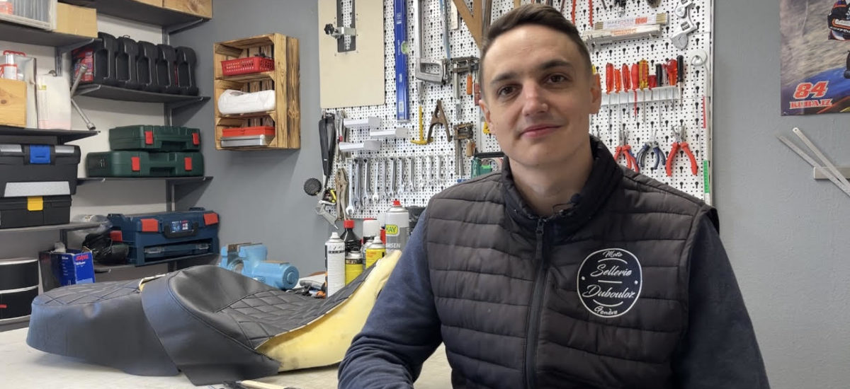 Portrait – A la rencontre de Simon Dubouloz, artisan-sellier et mécanicien en Grand Prix