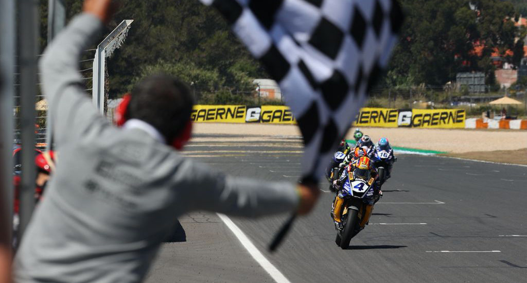 Supersport – A Estoril, Aegerter finit presque sur le podium