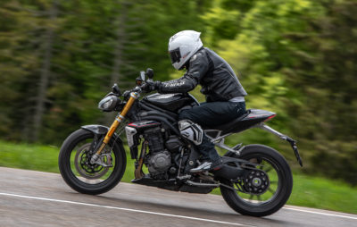 Essai de la Triumph Speed Triple 1200 RS au quotidien (et sous la pluie) :: Test Triumph