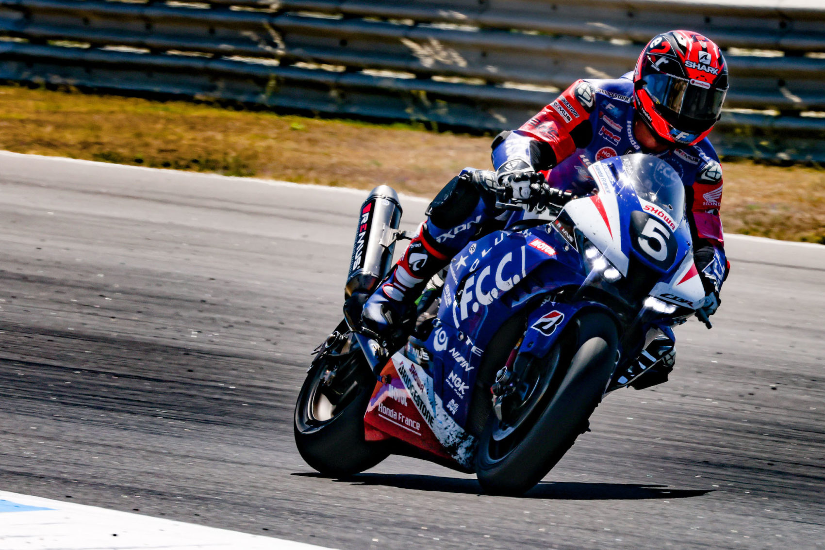 https://www.actumoto.ch/2021/06/14/le-declassement-du-bolliger-profite-a-kevin-trueb-et-le-national-motos/