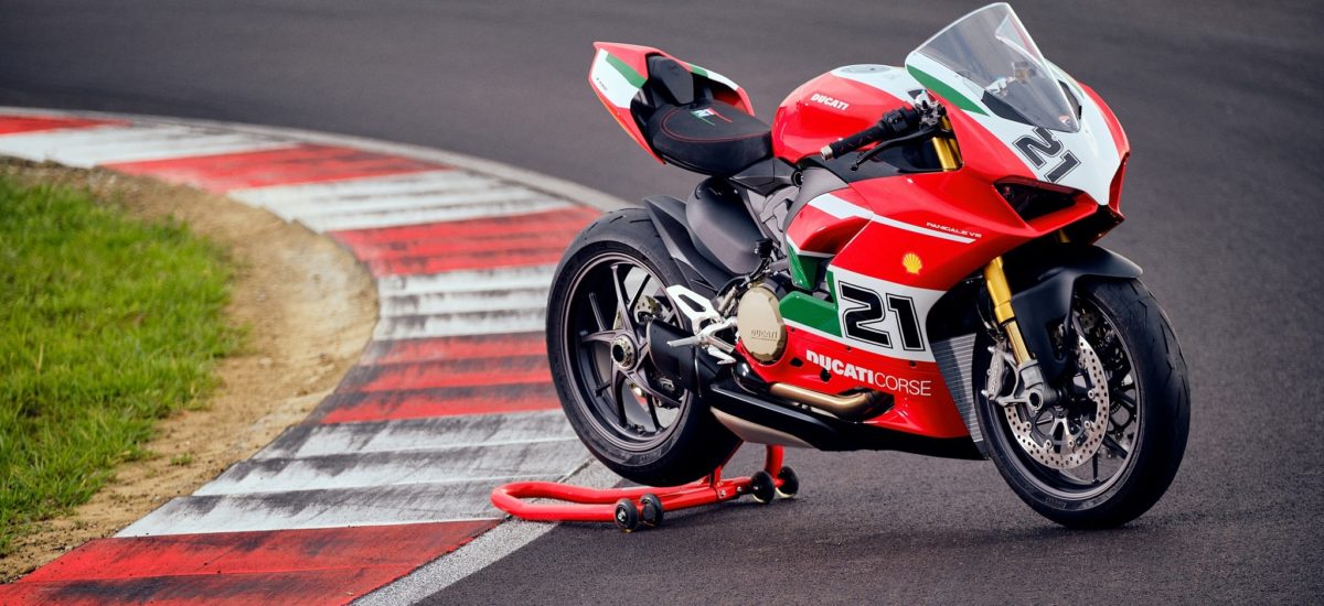 Une Ducati Panigale V2 « Troy Bayliss » en série limitée