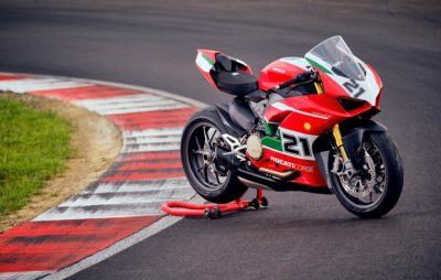 Une Ducati Panigale V2 « Troy Bayliss » en série limitée :: Nouveauté 2021