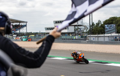 Moto2 – Gardner remporte son match contre Bezzecchi à Silverstone :: Mondial Moto2