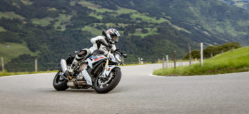 Essai – la nouvelle BMW S1000R, reine de l’agilité sur les cols