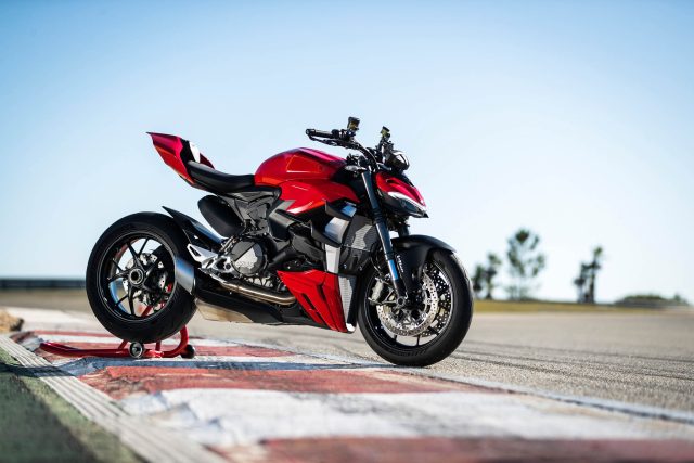 Ducati Streetfighter V2